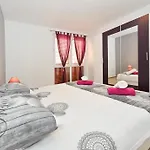 Blue Sun Aurora Apartment